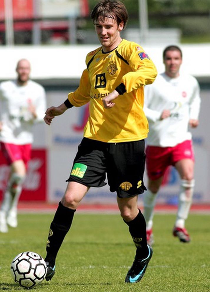 Jón Vilhelm í leik með ÍA.