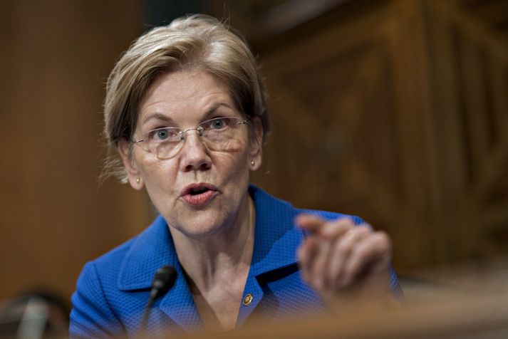 Elizabeth Warren situr í öldungadeild Bandaríkjaþings fyrir Demókrataflokkinn.