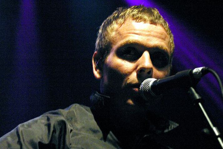 Vel tekið Stuart Murdoch fór fyrir Belle & Sebastian á Nasa.
