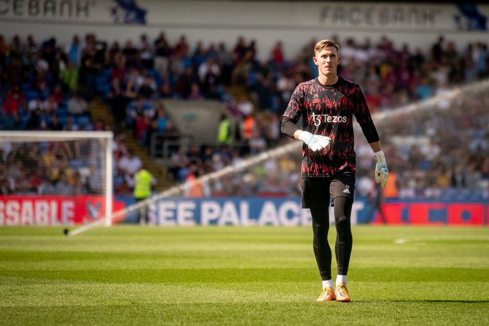 Dean Henderson mun verja mark Nottingham Forest á næsta tímabili.