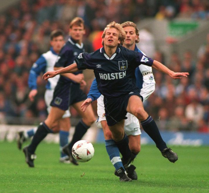 Klinsmann í baráttu við Tim Sherwood hjá Blackburn leiktíðina 1994-1995.