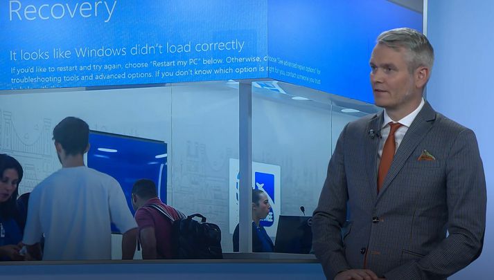 Anton Már Egilsson, forstjóri netöryggisfyrirtækisins Syndis telur að kerfi eigi ekki að vera jafn berskjölduð fyrir mannlegum mistökum og raunin reyndist í dag. 