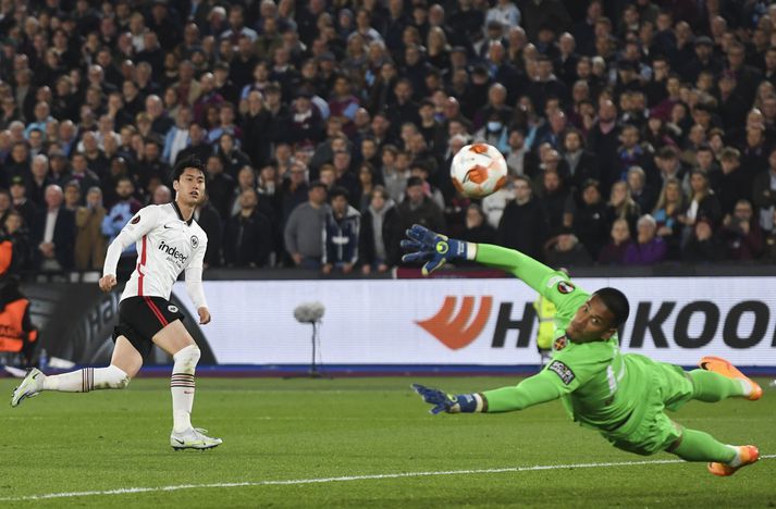 Alphonse Areola í leik gegn Eintracht Frankfurt á síðustu leiktíð.