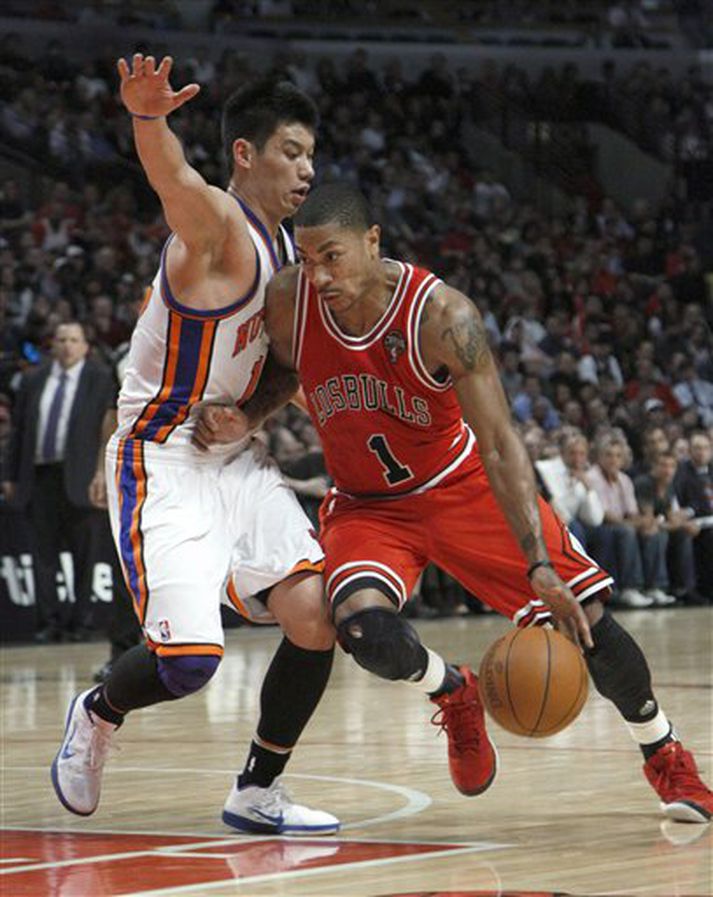 Jeremy Lin náði ekki að stöðvar Derrick Rose í gær þegar New York og Chicago Bulls áttust við.