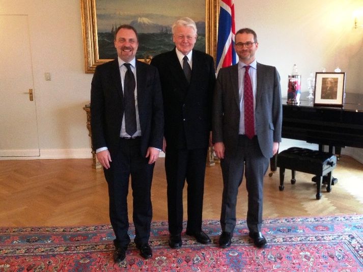 Ólafur Ragnar ásamt þeim Tim Ward og Kristjáni Andra