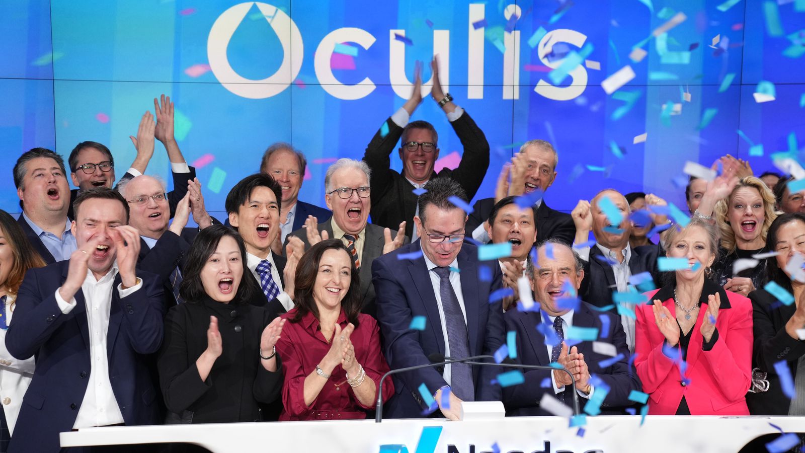 Greinendur hækka verðmöt sín á Oculis samtímis góðum gangi í rann ...