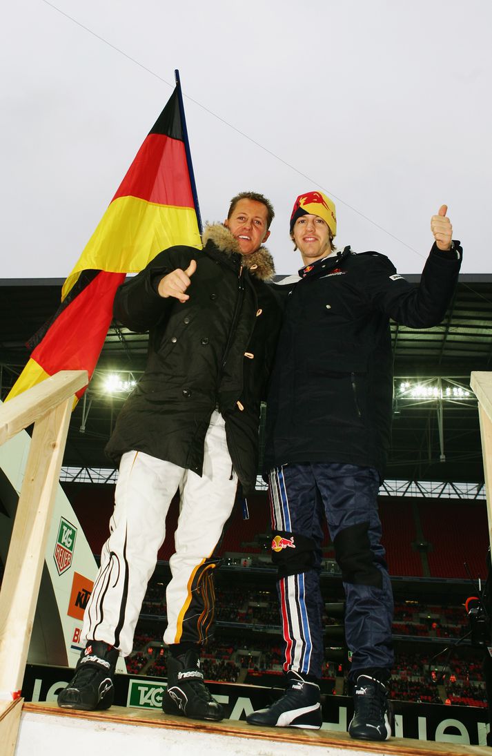 Michael Schumacher og Sebastian Vettel tryggðu Þýskalandi titilinn í dag í meistaramóti ökumanna.