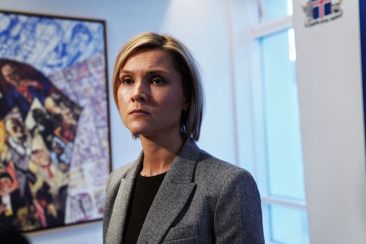 Kristrún segir gjaldtöku fyrir bíla hafa hrunið síðustu ár og kílómetragjaldið sé svar við því. 