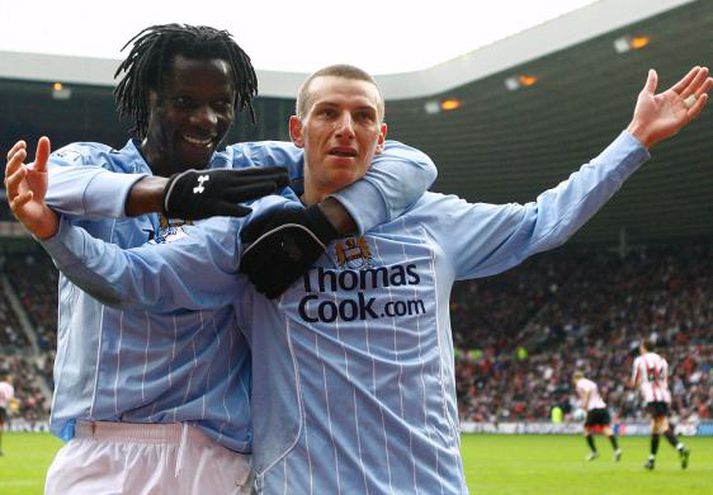 Benjani og Elano.