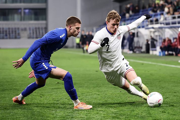 Cole Campbell lék fyrir U17-landslið Íslands en ákvað svo að spila frekar fyrir Bandaríkin og er hér í bandaríska landsliðsbúningnum.