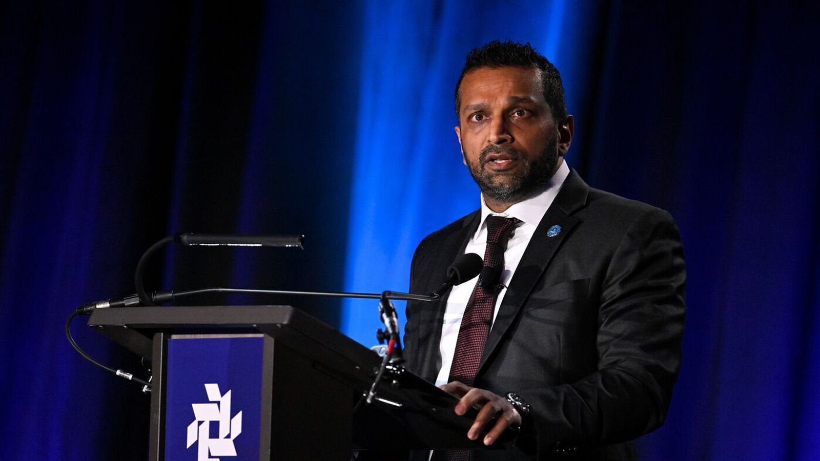 Vill þrjá­tíu milljarða vegna fyllerísfréttar