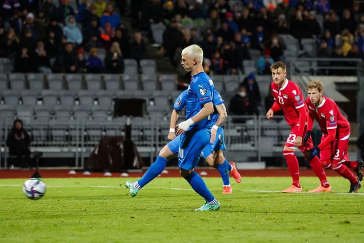 Albert Guðmundsson skoraði úr tveimur vítaspyrnum gegn Liechtenstein.