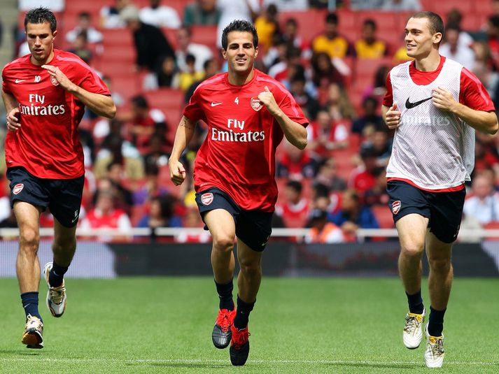 Cesc Fabregas á æfingu með Robin Van Persie og Thomas Vermaelen.