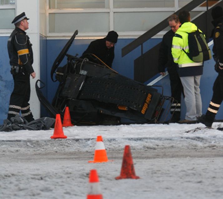 Frá vettvangi 7. janúar sl. Maðurinn var fluttur á sjúkrahús m.a. með höfuðáverka.
