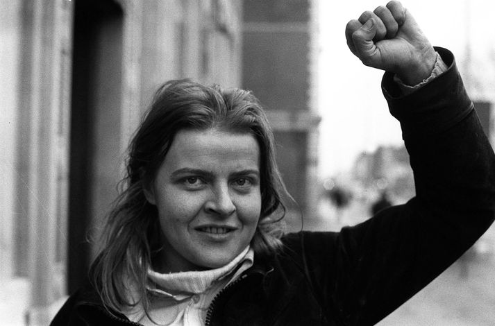 Mynd af Bridget Rose Dugdale sem lögregla dreifði árið 1980 þegar hún var grunuð um vopnasmygl. 