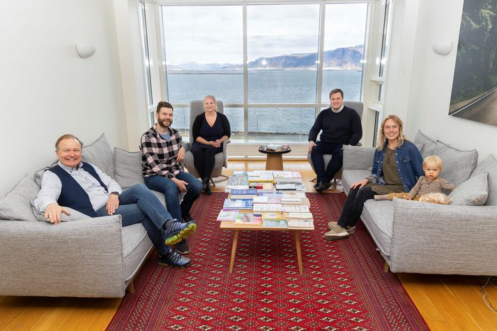 Stjórn hagsmunasamtakanna Fimm fyrstu, fv.: Ólafur Grétar Gunnarsson, Árni Kristjánsson sem er varaformaður, Anna Mjöll Guðmundsdóttir, Matthías Ólafsson og Alda Pálsdóttir sem er formaður. Á myndina vantar stjórnarkonuna Bjarney Rún Haraldsdóttir.