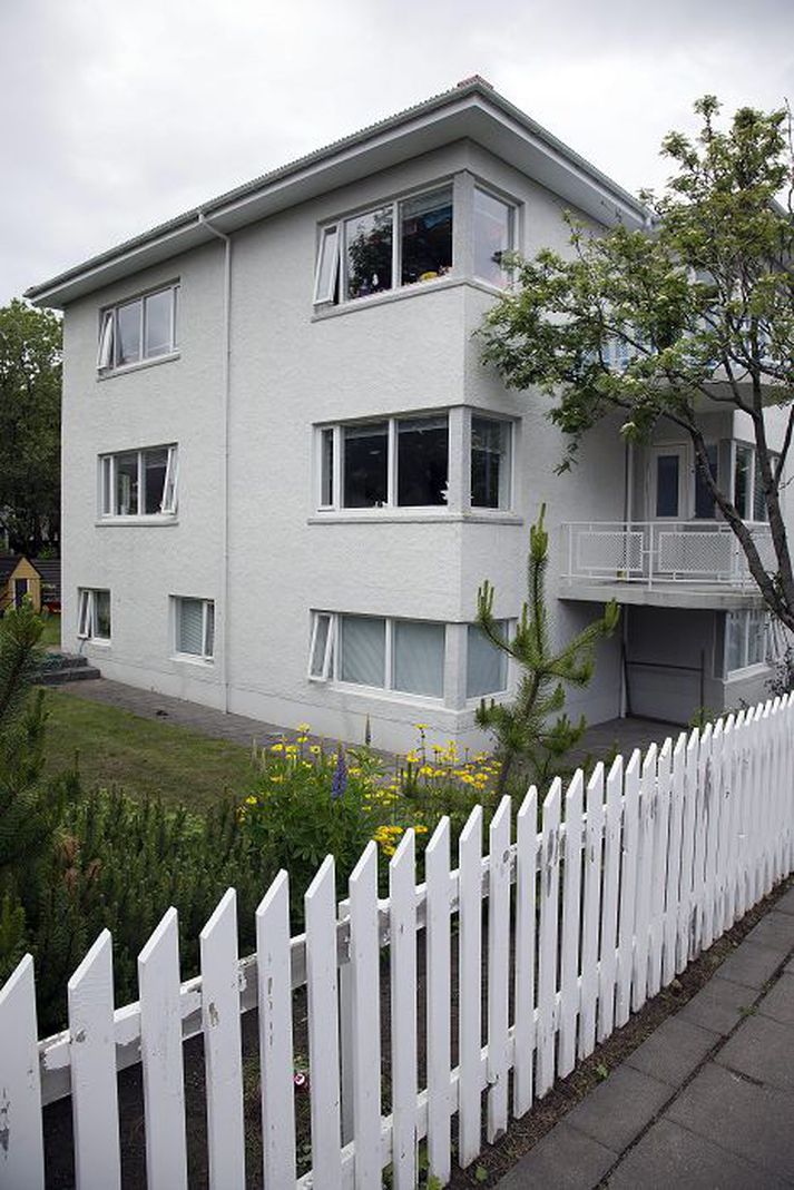 Húsið við Gunnarsbraut sem liggur undir skemmdum.