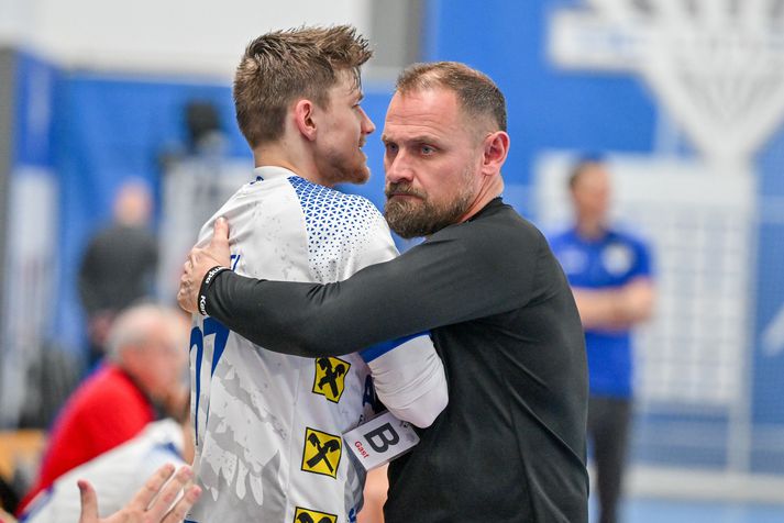 Hannes Jón Jonsson er þjálfari ALPLA HC Hard en liðið tapaði úrslitaeinvíginu.