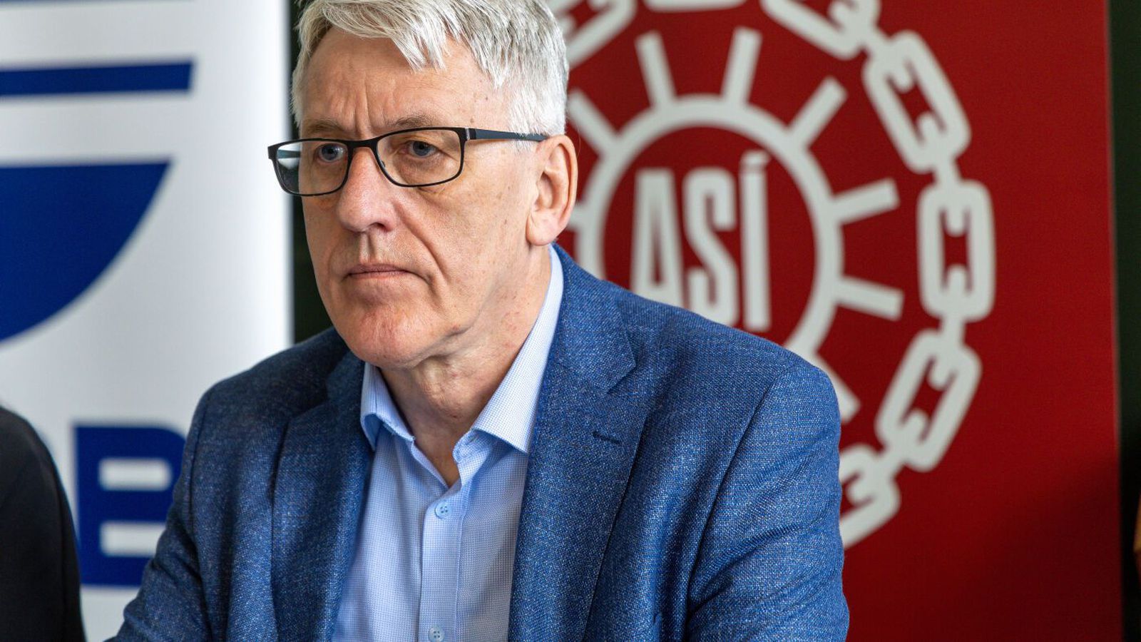 Laun Wolt sendla undir þúsund krónum á klukku­tímann