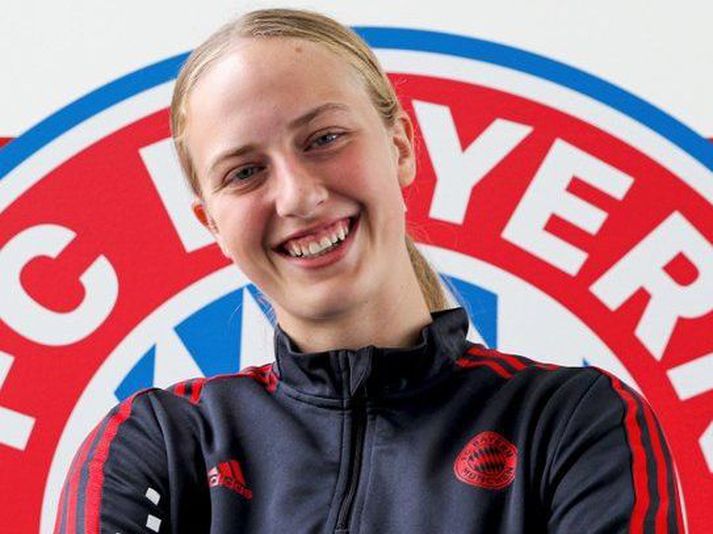 Cecilía Rán verður hjá Bayern til 2026.