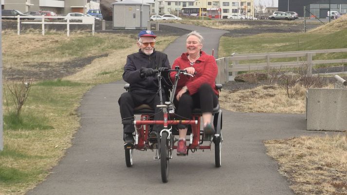 Sigmundur segist hjóla meira með hækkandi sól og ekki spillir fyrir að geta boðið gesti með í bíltúr.