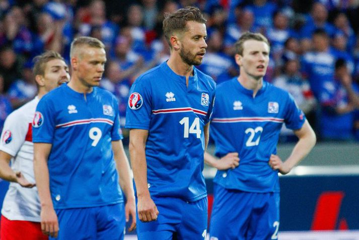 Kári Árnason og fyrir aftan hann eru Kolbeinn Sigþórsson og Jón Daði Böðvarsson.