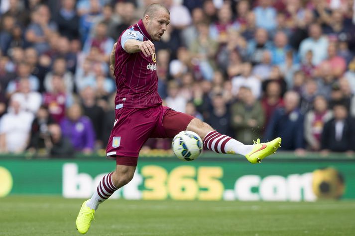 Ron Vlaar í leik gegn Stoke um helgina.