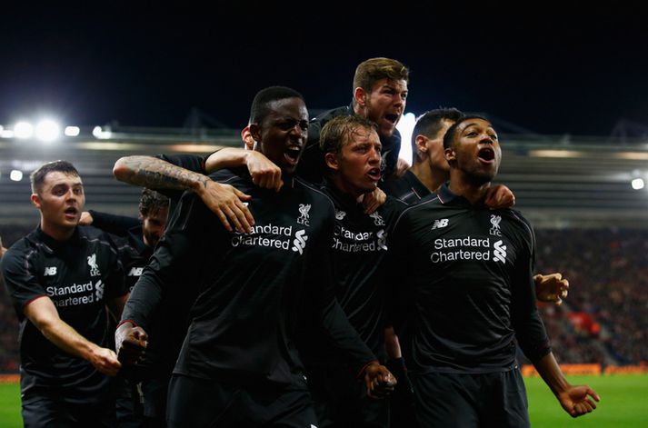 Leikmenn Liverpool fagna í kvöld.