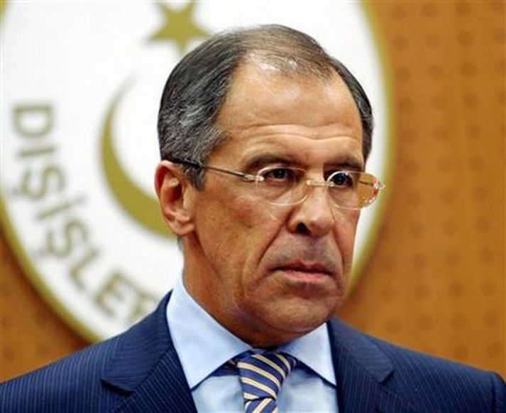 Sergei Lavrov, utanríkisráðherra Rússlands, er ekki skemmt og segir málið forkastanlegt.
