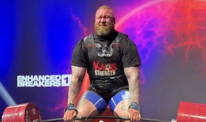 Hafþór Júlíus Björnsson sést hér í heimsmettilrauninni sinni í Los Angeles.