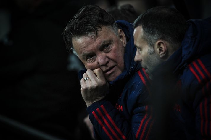 Louis van Gaal var með Ryan Giggs sér við hlið.