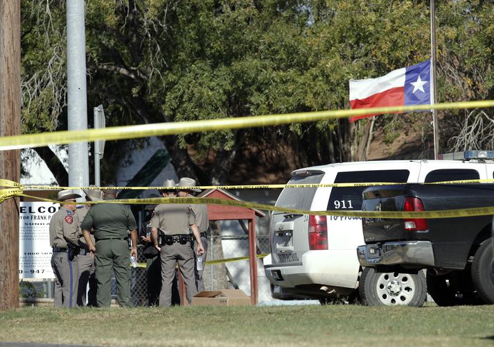 Devin Patrick Kelley skaut 26 manns til bana í kirkju í smábænum Sutherland Springs í Texas á sunnudag.