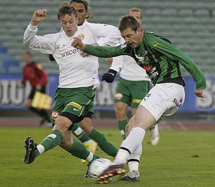 Jóhann B. Guðmundsson í baráttunni.