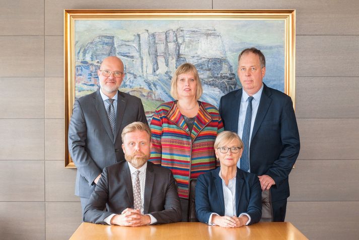 Í peningastefnunefnd sitja Ásgeir Jónsson, formaður, Rannveig Sigurðardóttir, Þórarinn G. Pétursson, Katrín Ólafsdóttir og Gylfi Zoëga.