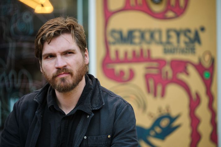 Arngrímur Sigurðsson myndlistarmaður hefur ýmsa fjöruna sopið og ræddi við blaðamann um lífið og listina.