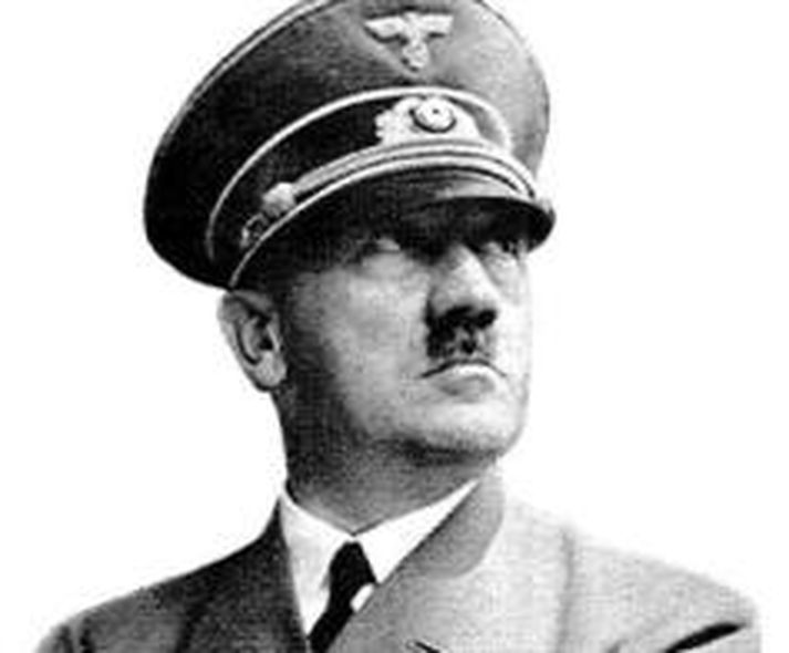 Hitler var 56 ára þegar hann framdi sjálfsmorð.