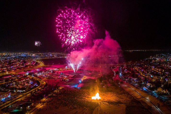 Engar brennur verða annað kvöld vegna samkomutakmarkana en viðbúið er að landinn vilji kveðja árið 2020 með því að skjóta upp flugeldum.