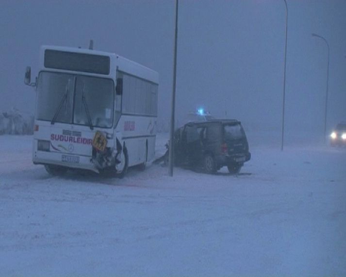 Áreksturinn var mjög harður. Mynd/ Viggó.