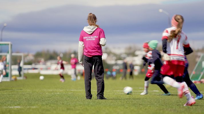 Knattspyrna er langvinsælasta íþróttin meðal barna í Reykjavík. 