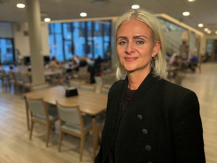 María Fjóla forstjóri Hrafnistu tekur undir áhyggjur forstjóra Landspítala af fráflæðisvanda. Ástandið á bráðamóttökunni sýni hve viðkvæmt kerfið er.