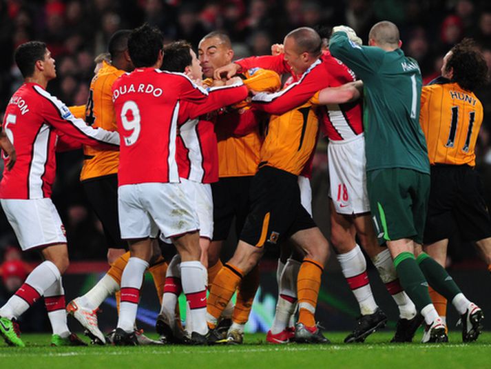 Það brutust út slagsmál í síðasta leik Arsenal og Hull.