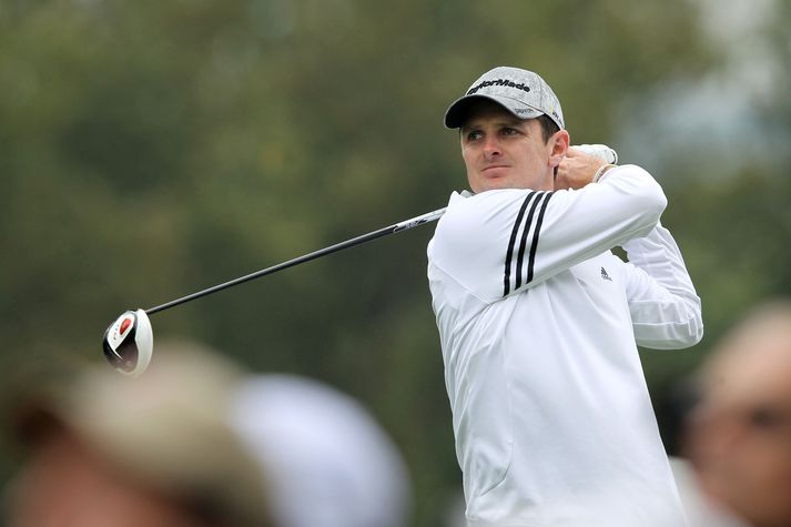 Justin Rose sigraði á PGA móti í gær og er með í baráttunni um  risaverðlaunafé á lokamótinu.