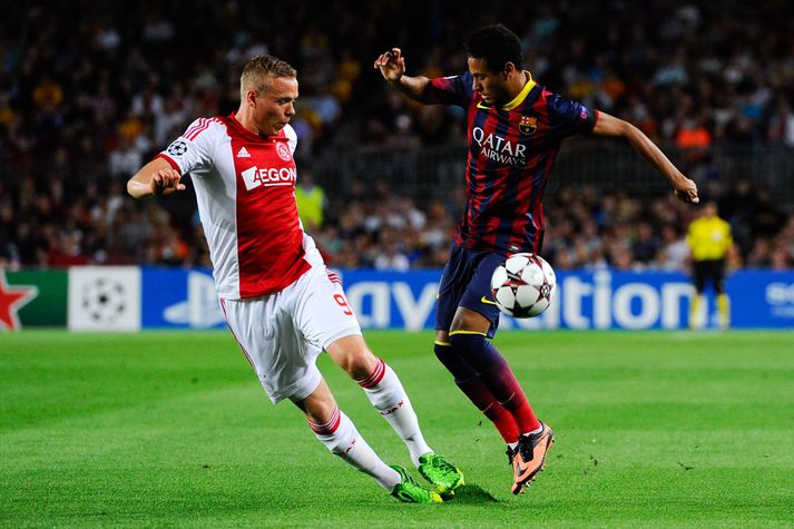 Kolbeinn í baráttunni við Neymar í leik Ajax og Barcelona fyrr í vetur.