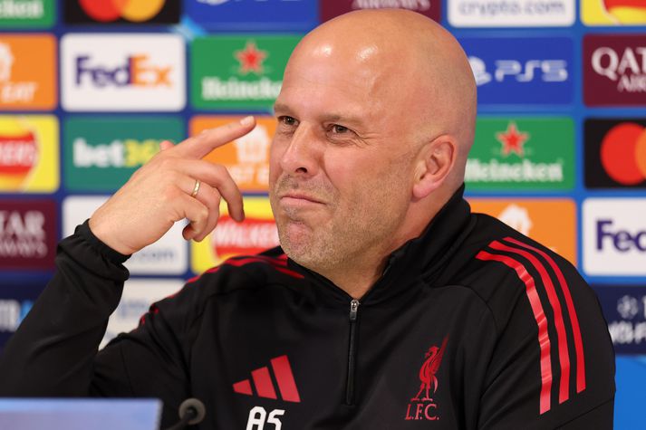 Arne Slot, knattspyrnustjóri Liverpool, sá sína menn detta út í Meistaradeildinni í vikunni.