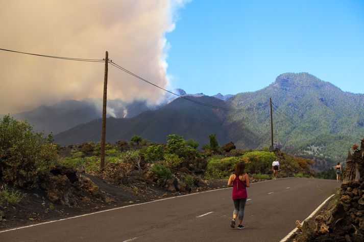 Frá eyjunni La Palma þar sem íbúar hafa neyðst til að yfirgefa heimili sín vegna skógarelda.