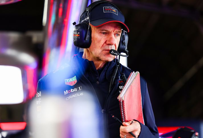 Adrian Newey hefur gegnt lykilhlutverki í yfirburðum Red Bull Racing í Formúlu 1 upp á síðkastið. Hann gengur til liðs við Aston Martin frá og með 1.mars á næsta ári. 