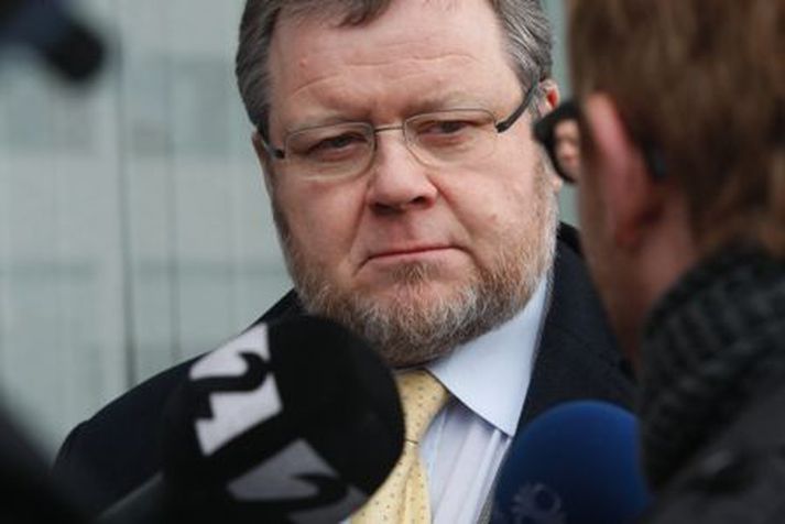 Össur vildi sprengja ríkisstjórnina strax í kjölfar yfirtökunnar á Glitni. Ingibjörg Sólrún lagðist aftur á móti gegn því.