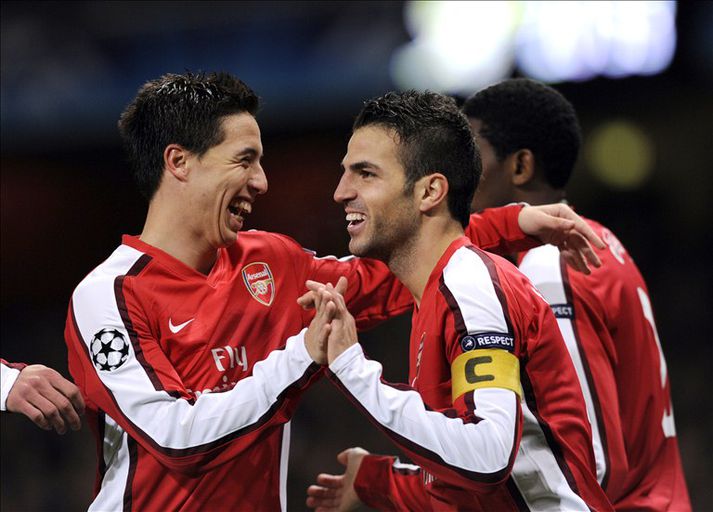 Snillingarnir á miðjunni á góðri stundu í búningi Arsenal.