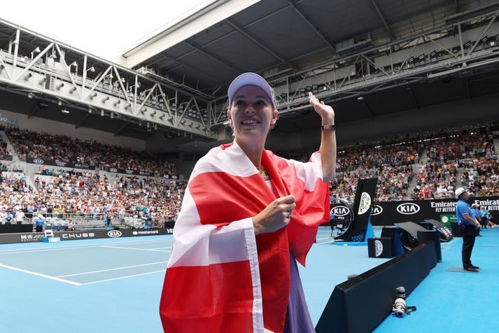 Caroline Wozniacki kvaddi umvafinn danska fánanum.