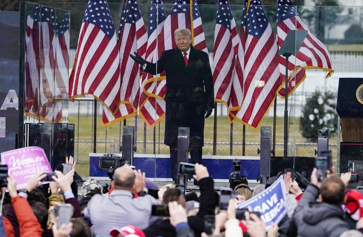 Donald Trump, fyrrverandi forseti, átti erfiða viku en þær næstu gætu orðið verri.